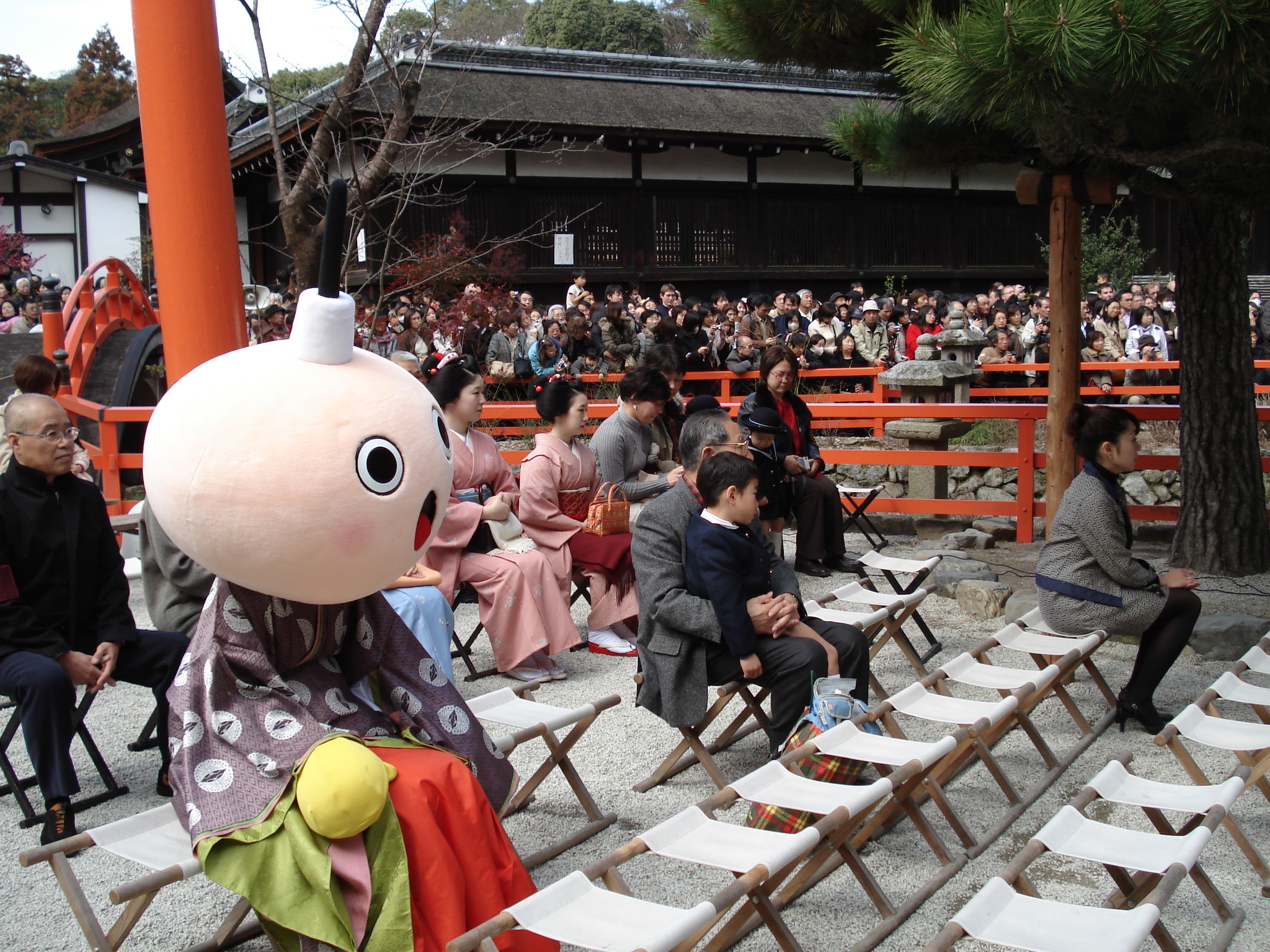 京都ブロードタワー 速報 十二単で下鴨神社へ 流しびな 初体験